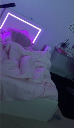 Twin size bed
