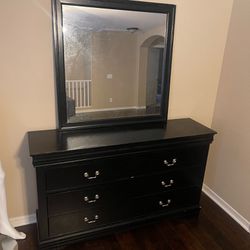 Dresser with Matching Vanity Mirror (Black) 