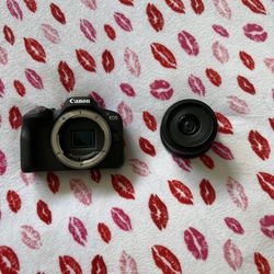 Canon EOS R50 Bundle