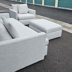 FREE DELIVERY!!! Crate & Barrel "Lounge Deep" Sofa  + Chair + Ottoman + Pillows ($4.6K Retail ...60%+ Off)
