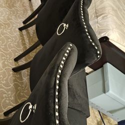 Four Like New Black Velvet Chairs. Only For Two Weeks Before Changing Tables. These Didn't Match New Choice Of Table.