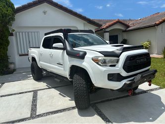 2017 Toyota Tacoma TRD Sport V6 Truck Double Cab