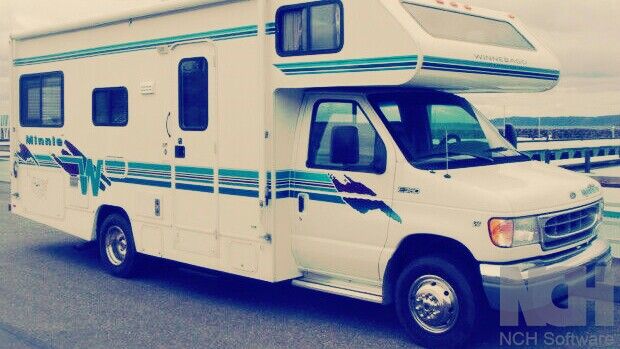 Photo 1999 Winnebago Winnie Great Motor Home