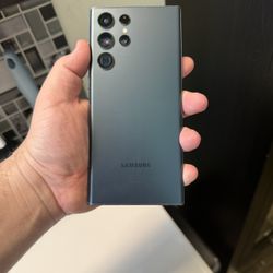 Samsung Galaxy S22 Ultra - 256GB - Green (Unlocked) – Like New