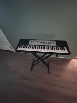 Yamaha YPT-260 Music Keyboard