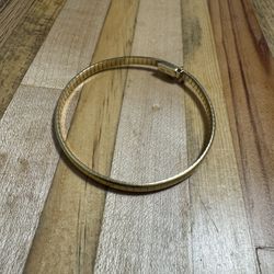 18kt Gold Domed Omega Bracelet