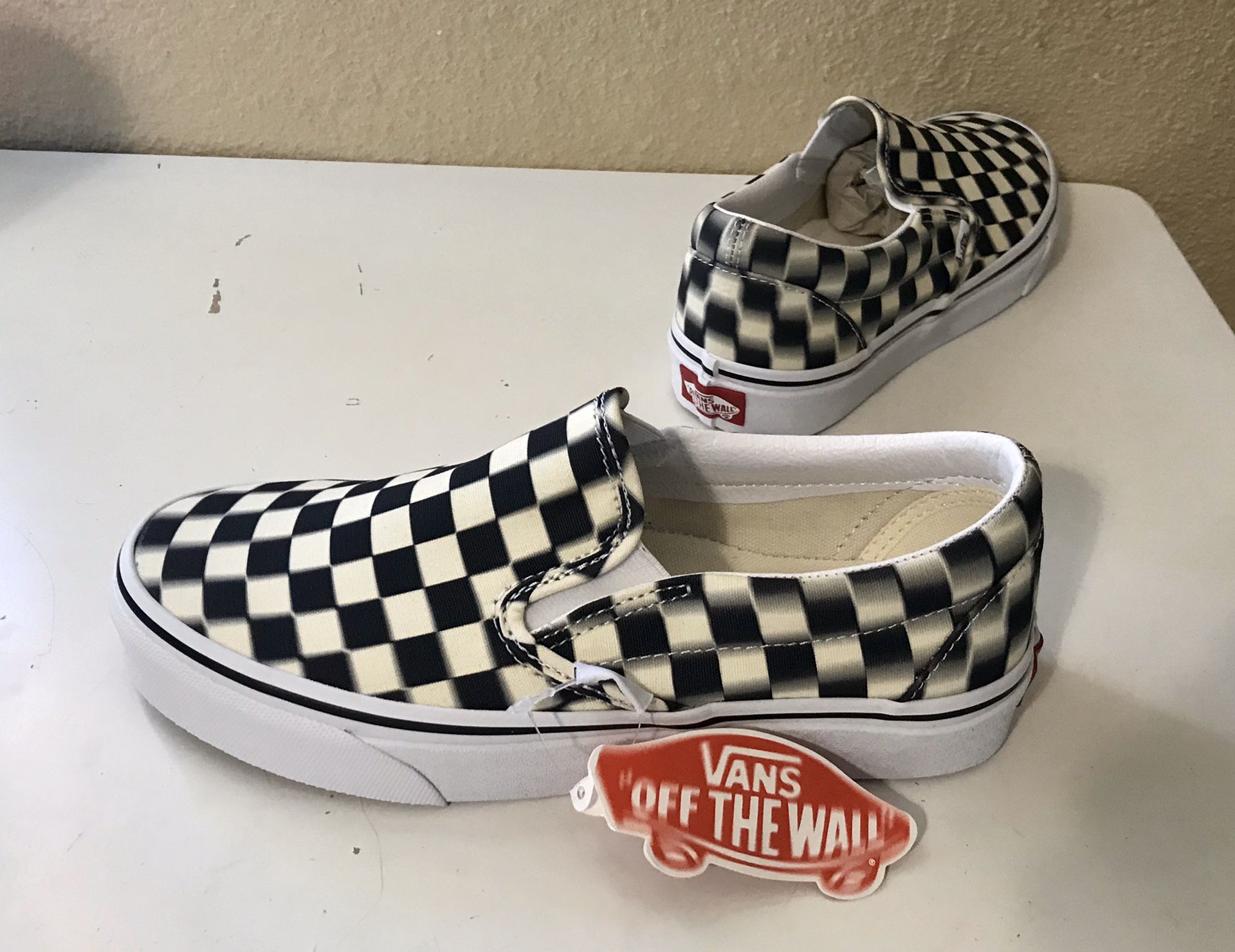 Vans Blur Checkered Mens size 6 and women’s size 7,5 brand New