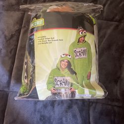 Spirit Halloween: Oscar the Grouch Halloween Costume Sesame Street