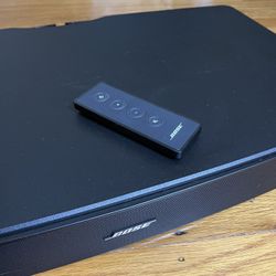 Bose Solo TV Sound System Model 410376 Black w/ Power Cable Remote Works Perfect
