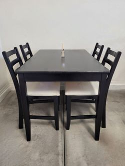 Black Table 4 Chairs Good Condition