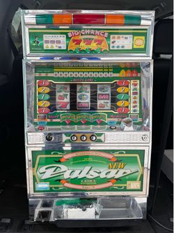 Slot Machine Fully Functional 1990's Coins