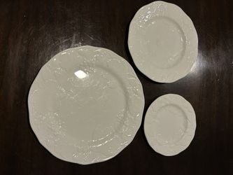 White Wedgewood Bone China. Pattern Strawberry and Vine