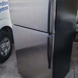 Precioso Refrigerador Whirlpool Seminuevo Un Año De Uso Lista Para Usar Super Limpio Lo Tengo Conectado  $280