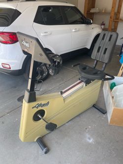 Lifecycle 5500R Recumbent Exercise Bike