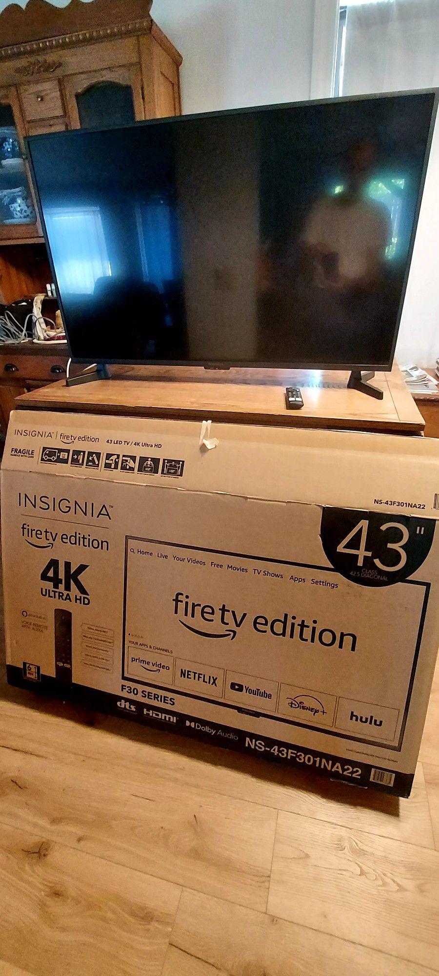 Insignia 43" Class F-30 Series LED 4K UHD Smart Fire TV