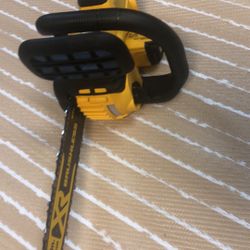 DE WALT MOTOSIERRA DE 12”
