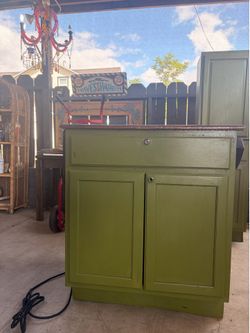 Salon cabinets setup