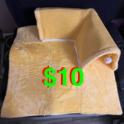 Tunnel BedPlush Mat - Soft Hideout & Play Tube for Bunnies, Guinea Pigs, Chinchillas, Cats, Bunny-Cozy Small Pet Toy, Black (Yellow, Medium 24”x24”. N