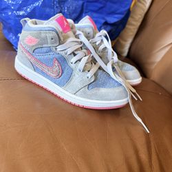 JORDAN 1 MID SE Girls – Cobalt Bliss/Pink Glow-white Size 1y 