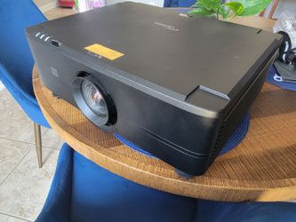 Optoma ZU820TST Ultra Bright Professional Short Throw Laser Projector