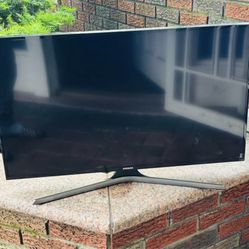 Samsung 32-Inch Full HD Smart LED TV – Sleek Design, Excellent Condition