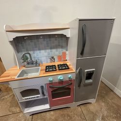 Play kitchen “KidKraft” 