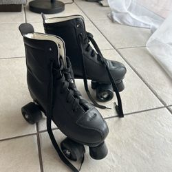 Size 37 Rollerskates