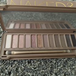 Naked eye shadow
