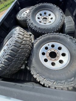 17” inch wheels OEM ford