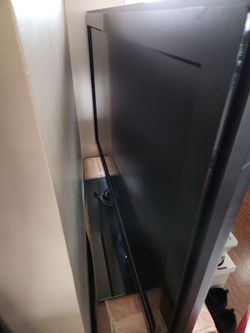 Philips 1080p 52inch TV OBO
