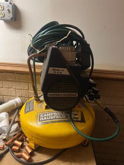 Campbell Hausfeld Contractor Grade portable/pancake-style air compressor
