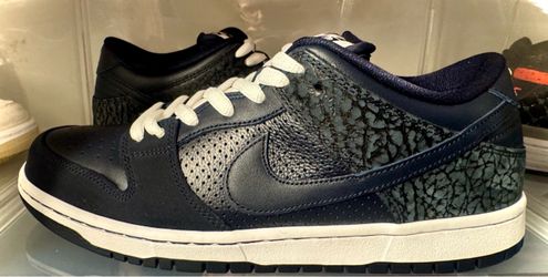 Throw offers For Sale SB, Nike, Travis PS. 11M 1Y,2Y 5C