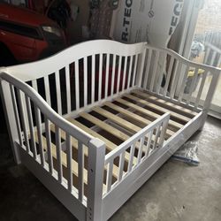 Toddler Bed 