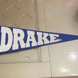Drake University Pennant – Perfect for Dorm, Office, or Fan Décor!