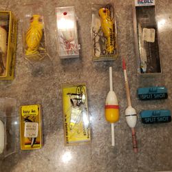 50's & 60's Plugs, Lures, Split Shot Boxes, Etc

