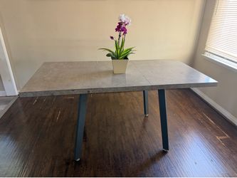 Modern Extendable Dining Table – Seats 4-6 | Gray Stone Finish