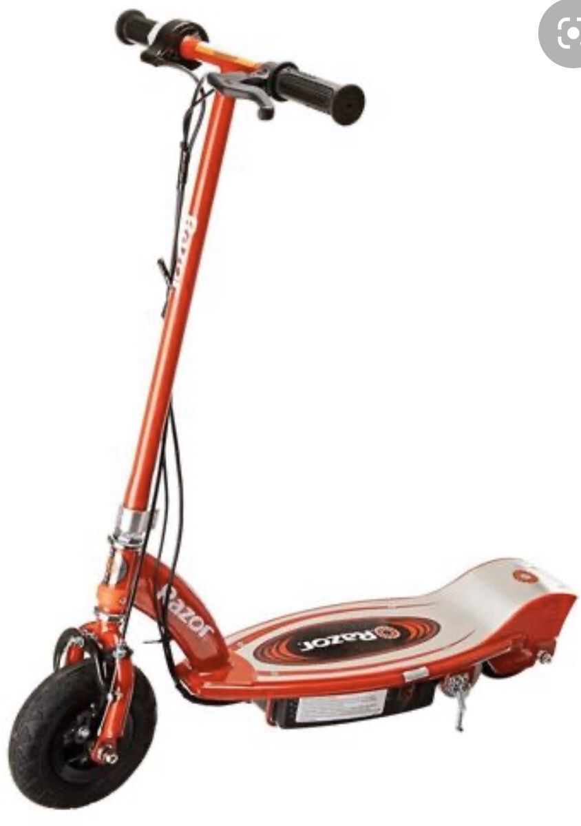 Razor e100 electric scooter with charger for Sale in Chevy Chase, MD