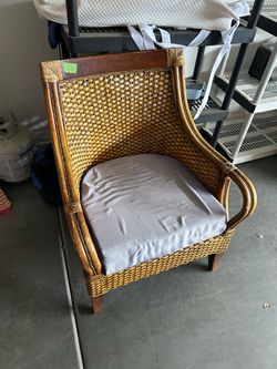 Wicker Rattan Accent Chair with Cushion