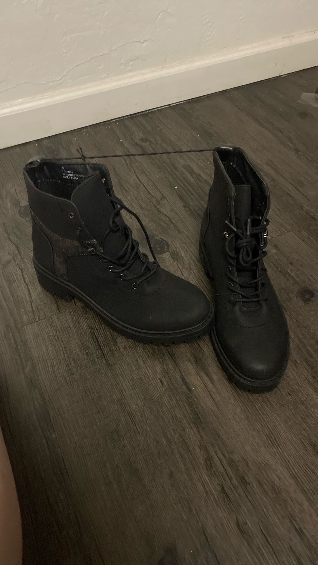 Brand New Women Boots