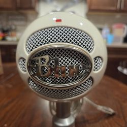 Blue Snowball Microphone (Works Great)