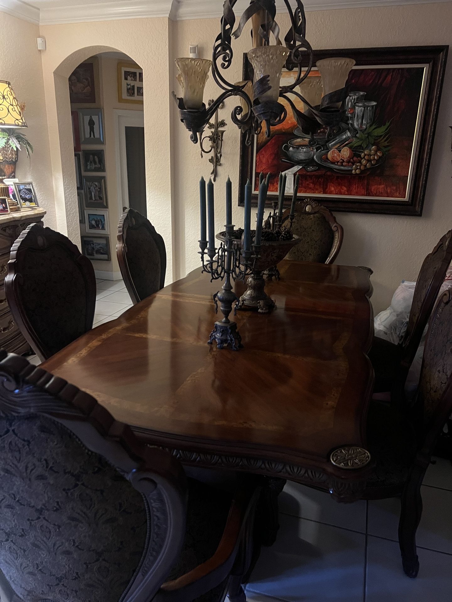 Dinning Table