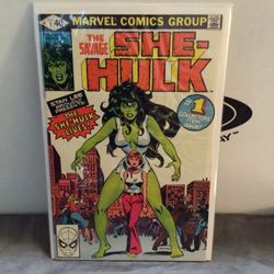 THE SAVAGE SHE-HULK FIRST ISSUE MARVEL COMICS BOOK NM
