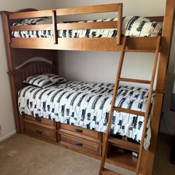 Quality Wood Bunk bed With 4 Drawers & 2 Cubbies