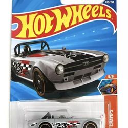 Hot Wheels Triumph TR6 Treasure Hunt Track Champs 2025
