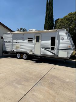 2007 wildwood 24ft travel trailer with 2 slide outs