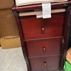 Baby Crib & Diaper Change 