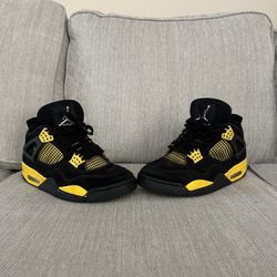 Jordan 4 yellow thunder