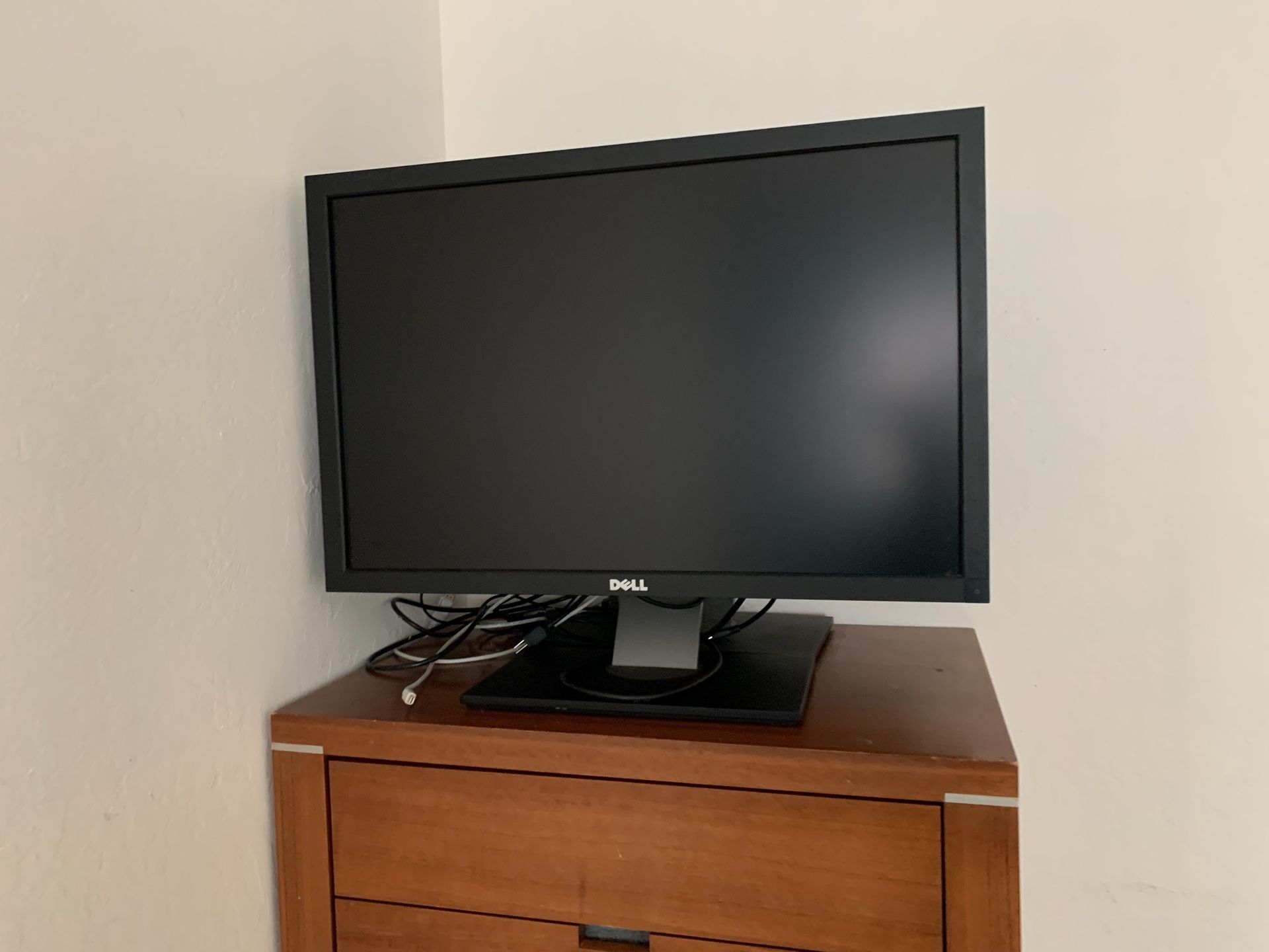 monitor: ultrasharp U3011T
