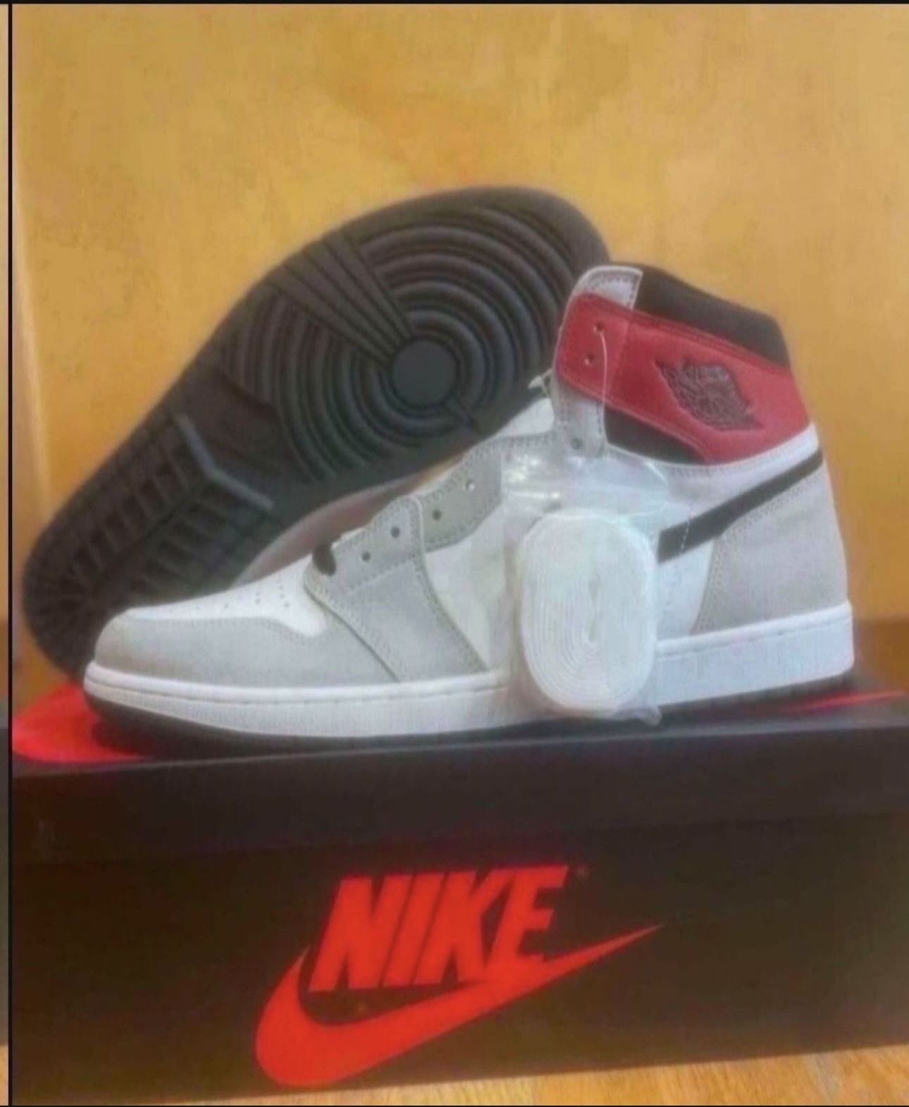 Nike Air Jordan 1 Retro High OG Gray Light Smoke Grey White Size 13 Brand New