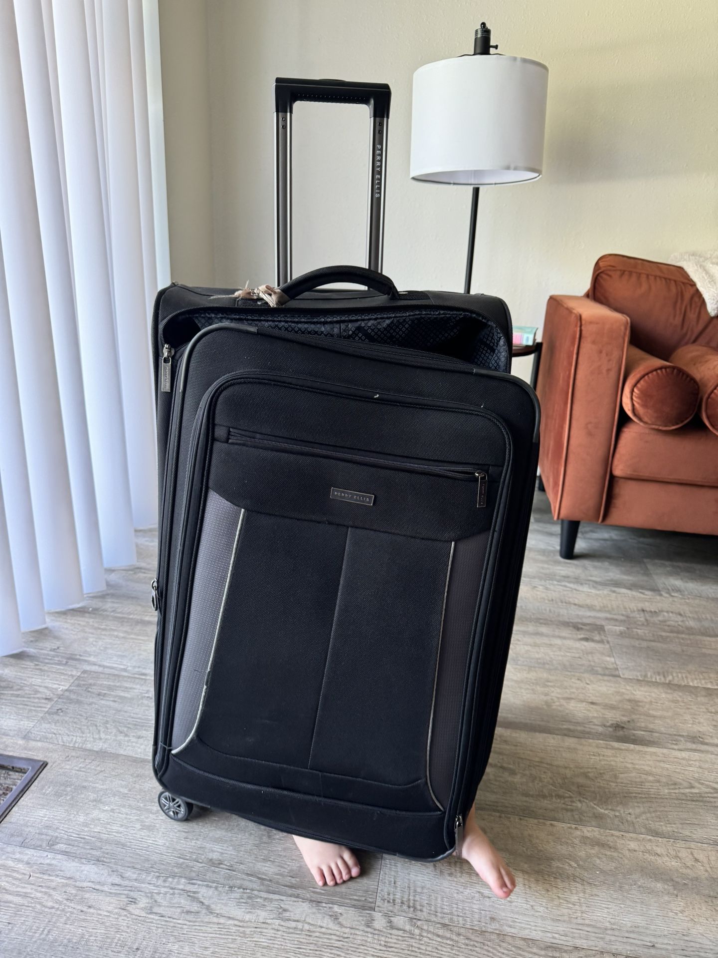 Perry Ellis Large Suitcase